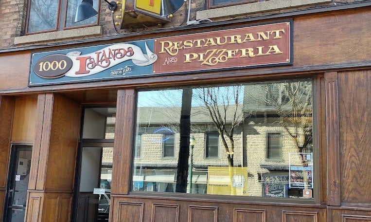 1000 Reasons to Stop at 1000 Islands Restaurant and Pizzeria